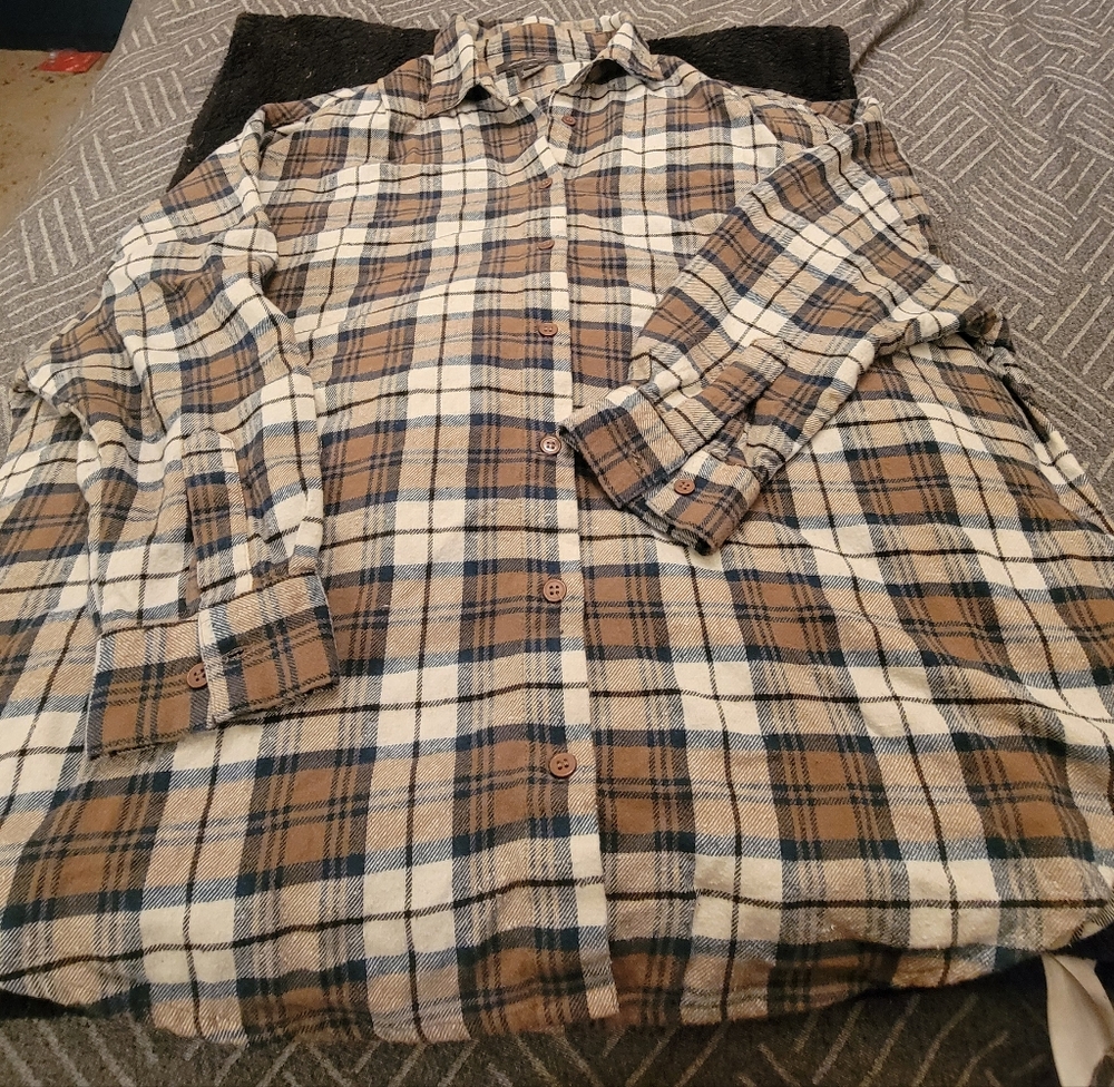 Oversized flannel plaid shirt